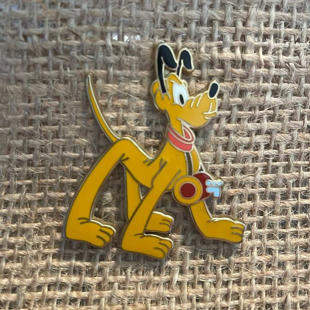 Disney Collectible Pin, Pluto, 2005